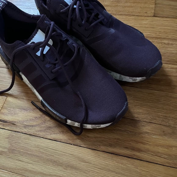 Adidas Nmd_R1 shoes in burgundy, size 9 women’s - Picture 5 of 8